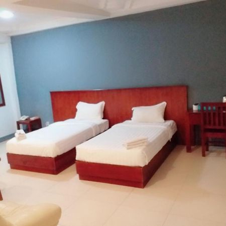 Lanmadaw Plaza Hotel China Town Yangon Exteriör bild