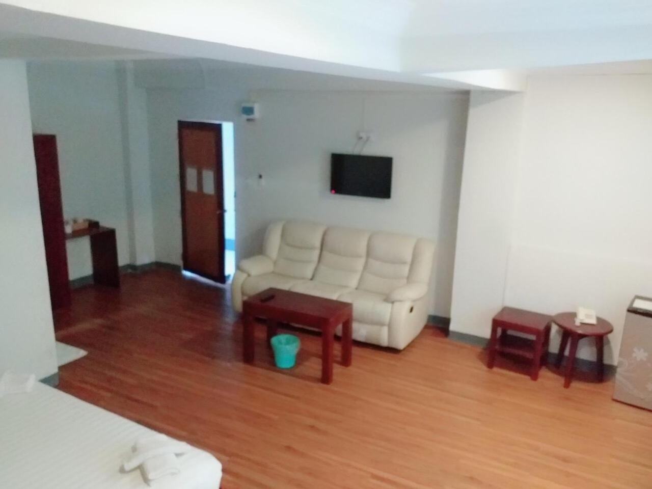Lanmadaw Plaza Hotel China Town Yangon Exteriör bild