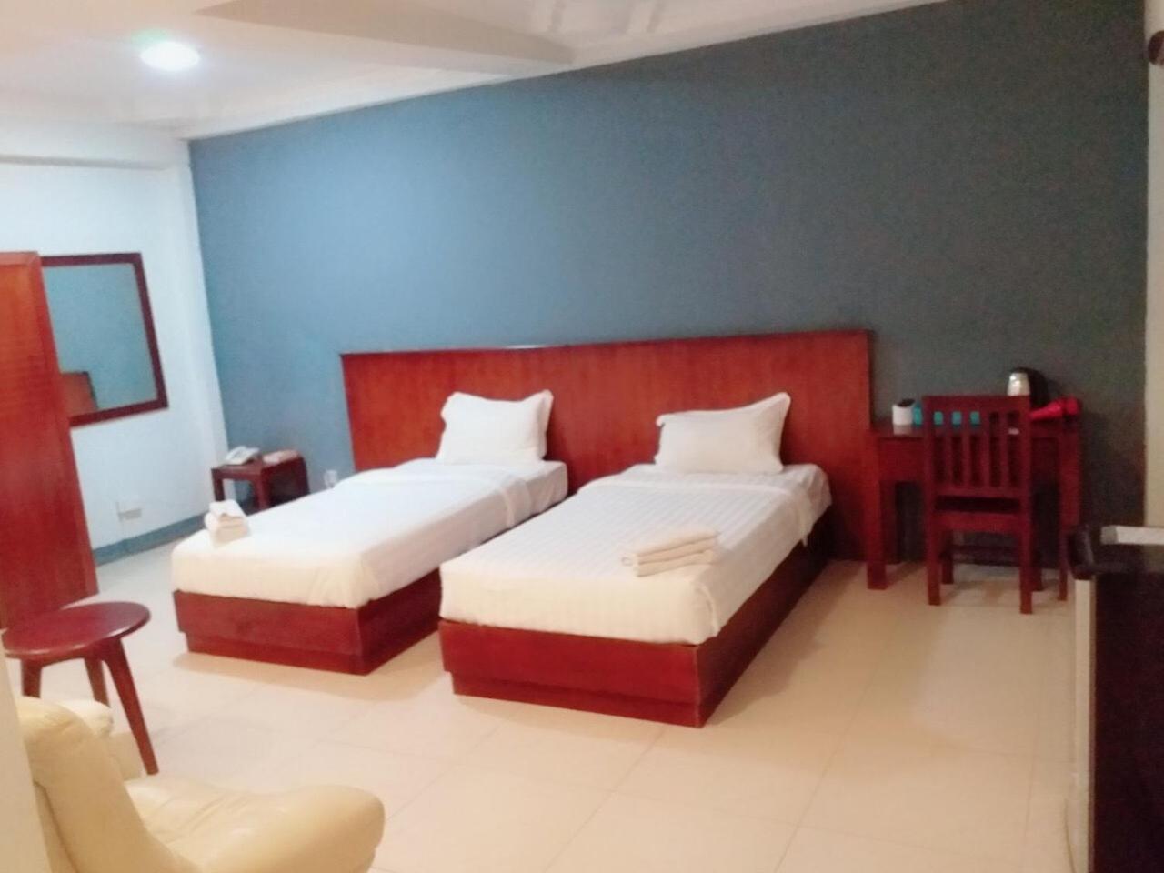 Lanmadaw Plaza Hotel China Town Yangon Exteriör bild